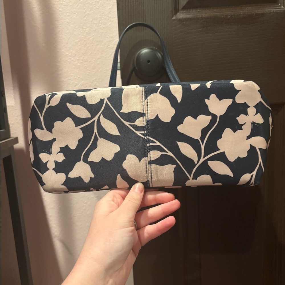 Kate Spade EUC Fabric Navy Tote with Pink Flowers - Picture 2 of 8